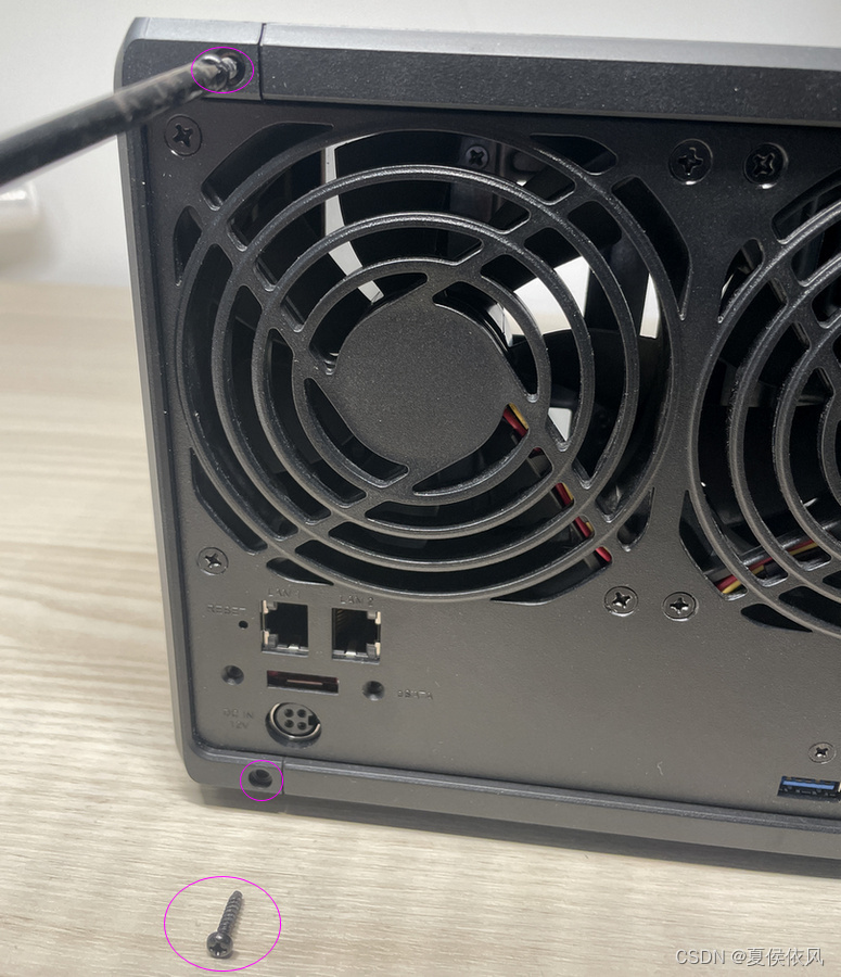 群晖 Sonology NAS DS920+ 拆机装机方法插图2 群晖 Sonology NAS DS920+ 拆机装机方法插图2